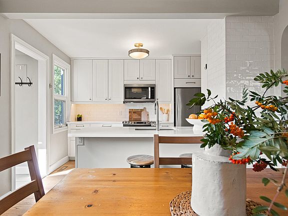 3rd image of 10741 70th Ave NW