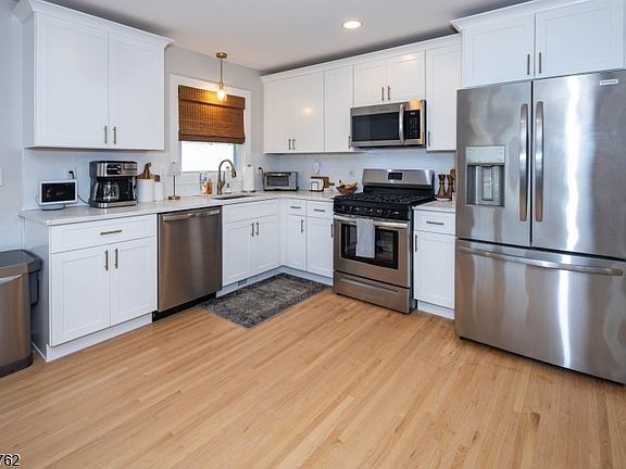 5th image of 301 N 16Th St