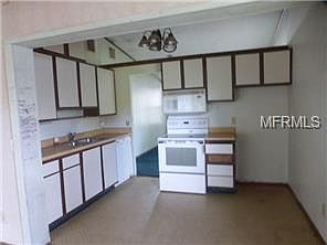 3rd image of 2544 El Portal Ave