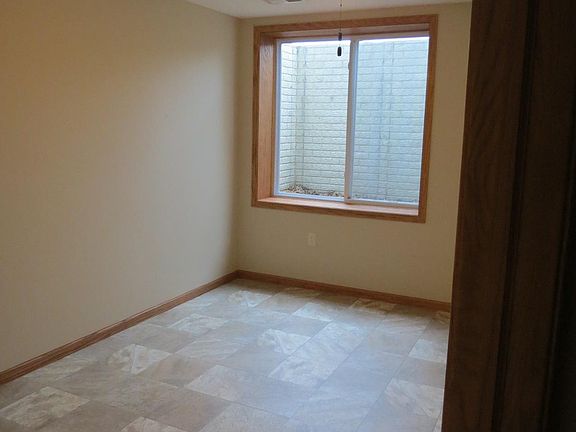 4th image of 3142 Belmont Pl