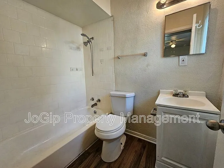 6540 Hollis Ave — Photo 6