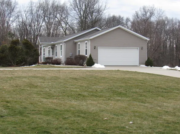 410 S Railroad St, Mendon, MI 49072