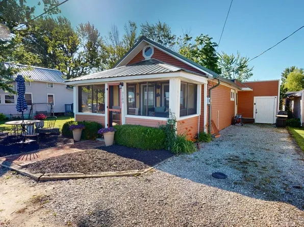2103 County Road 210, Fremont, OH 43420