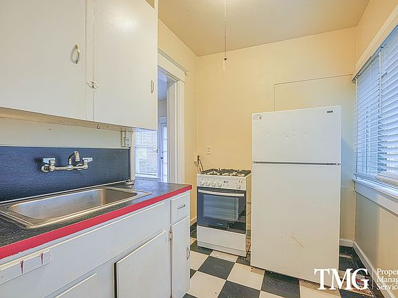 4th image of 2733 NW Thurman St APT 4