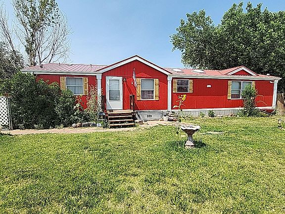 3rd image of 27 Wood Dr