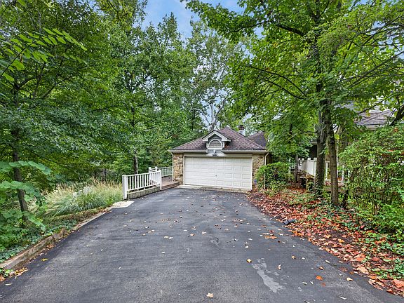 3rd image of 8169 Upper Bay Ln