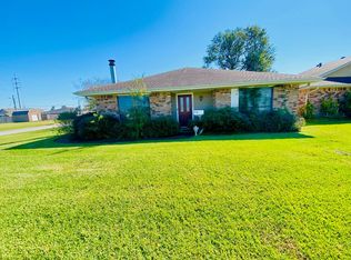 1203 Canal Ave, Nederland, TX 77627