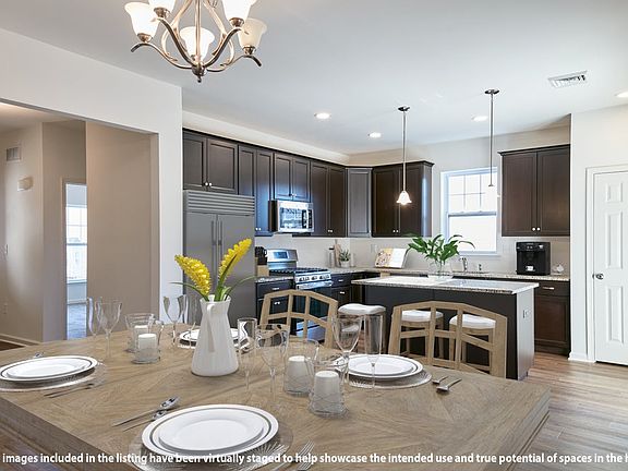 RE-23 Dining Room Kitchen