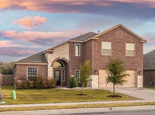 1229 Twin Estate Dr, Kyle, TX 78640