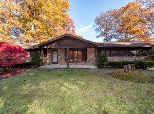 321 Runyard Ave, Winthrop Harbor, IL 60096