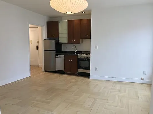 Rented by Triumph Property Group | media 16