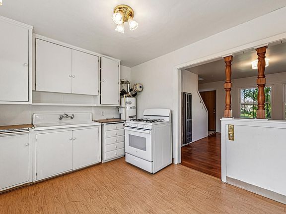 5th image of 130 Garrard Blvd