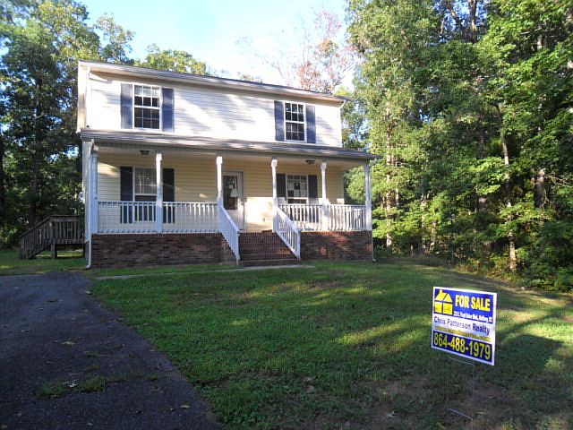 2nd image of 113 Cyrus Ln