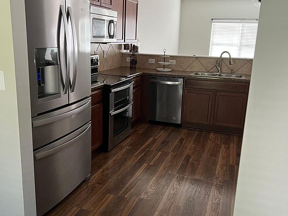 3rd image of 536 Sansberry Dr