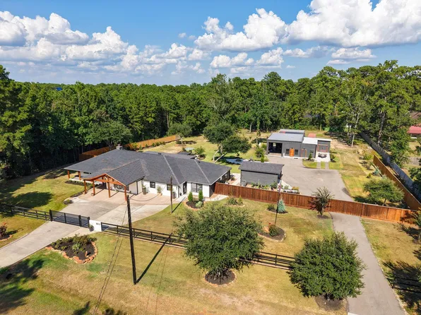 40418 Rolling Forest Dr, Magnolia, TX 77354