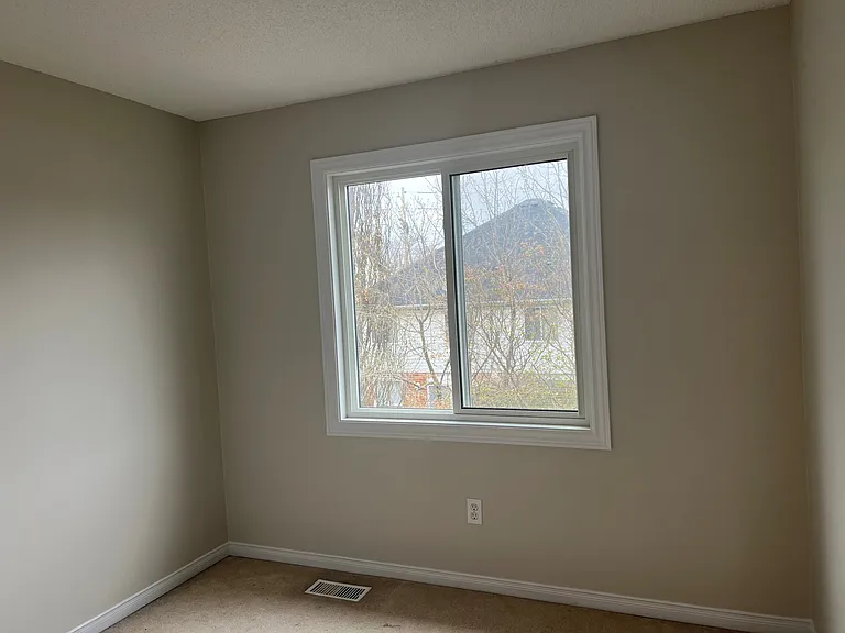 240 London Rd W #101 — Photo 7