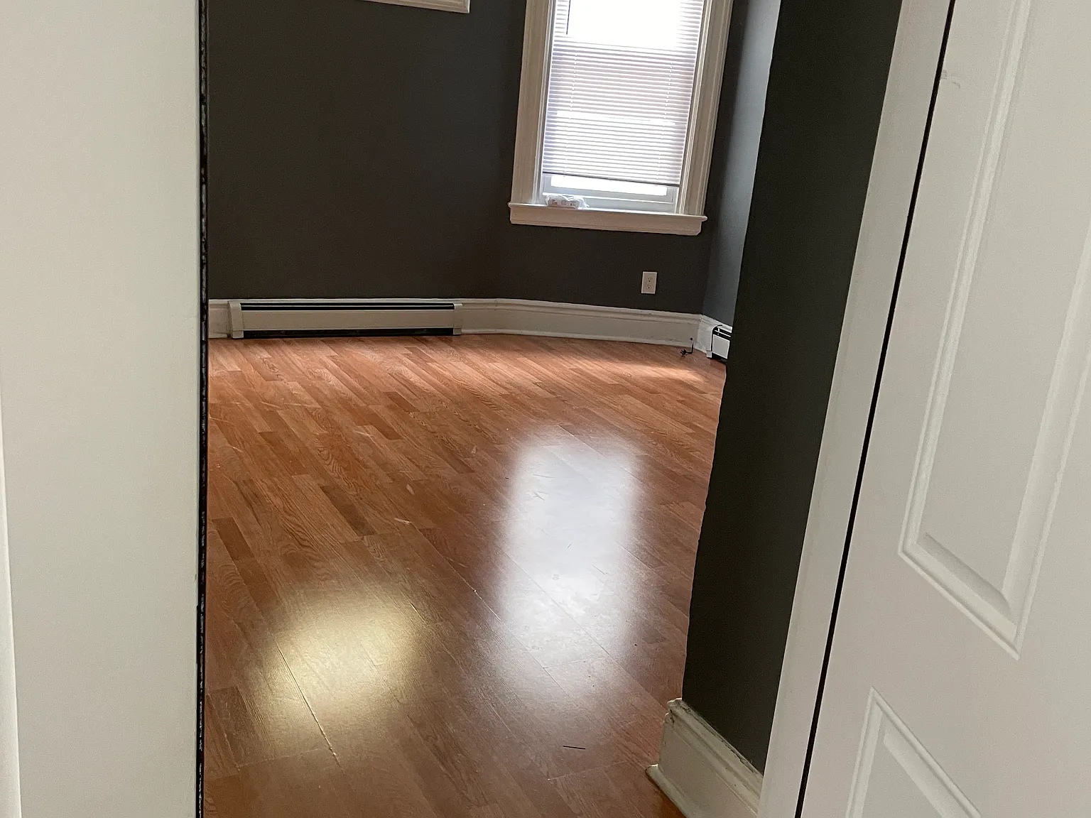 3 bed, $2,555 — Photo 2