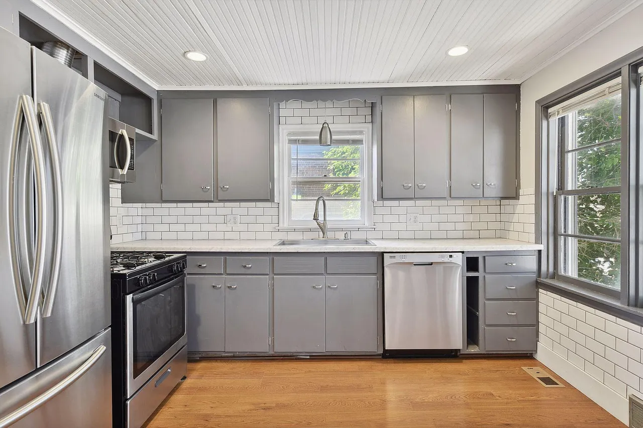 4 bed, 1455 sqft, $2,800 — Photo 4