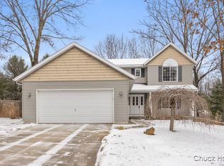 11492 Holmden Ct NE, Rockford, MI