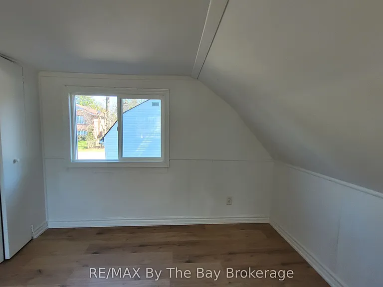 19 Glen St — Photo 16
