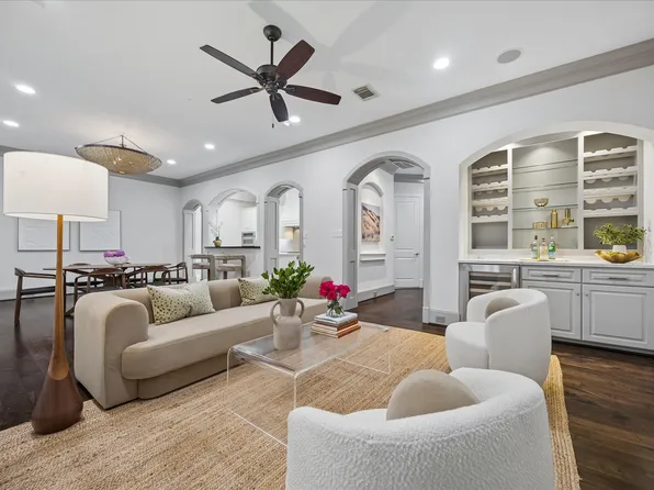 2215 Nantucket Dr Unit C, Houston, TX 77057