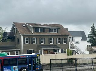 71 Coes St #1A, Worcester, MA 01603