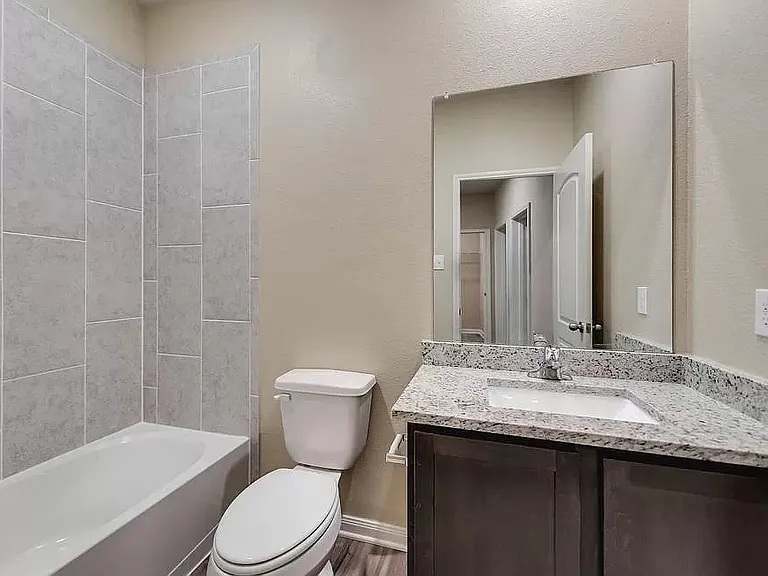 2104 Penaflor Dr — Photo 12