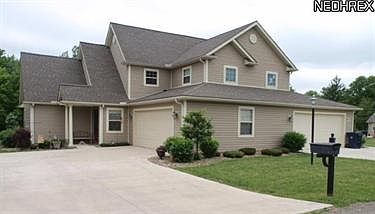 1st image of 136 Fairway Pl