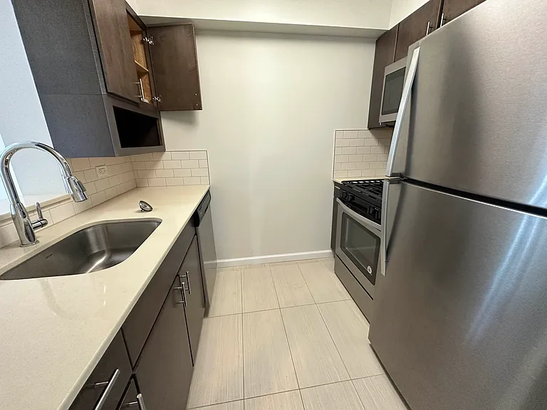 2763 Morris Ave #803 — Photo 3