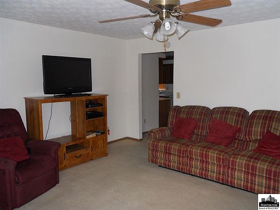 2nd image of 105 Lou St