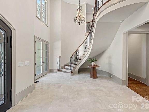 5th image of 101 Wellfleet Ln