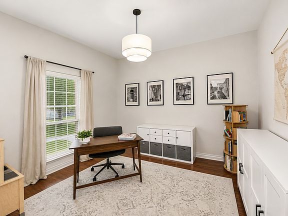 5th image of 5304 Fox Run Dr