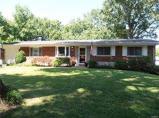 147 Green Acres Rd, Saint Louis, MO 63137