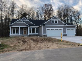 9312 Sunset Ridge Dr NE, Rockford, MI 49341