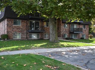 310 Riviera Dr, Saint Clair Shores, MI