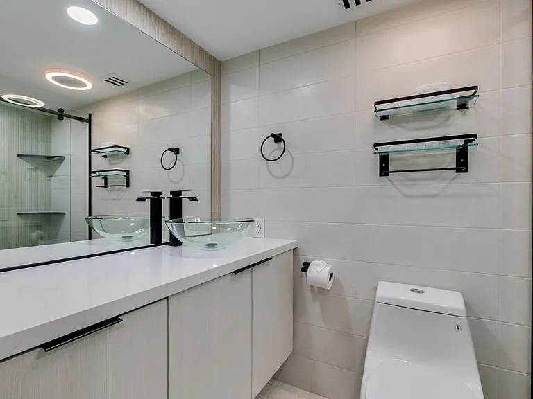 205 E Harmon Ave #1012 — Photo 32