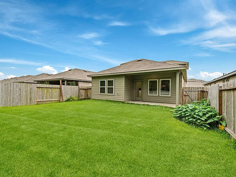 24122 Juniper Heights Dr — Photo 28