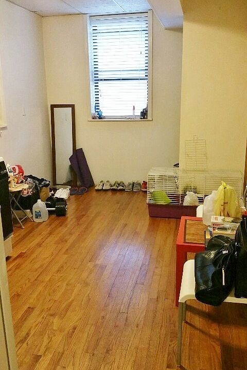 1st image of 2326 28th St APT 1C