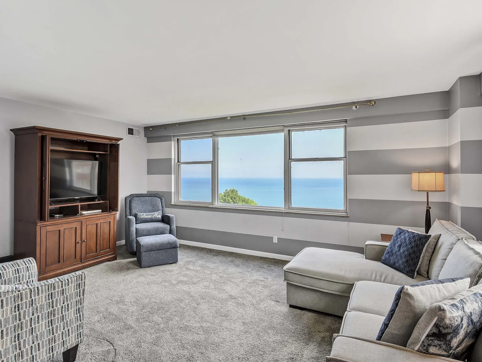 2 bed, 864 sqft, $1,800 — Photo 4