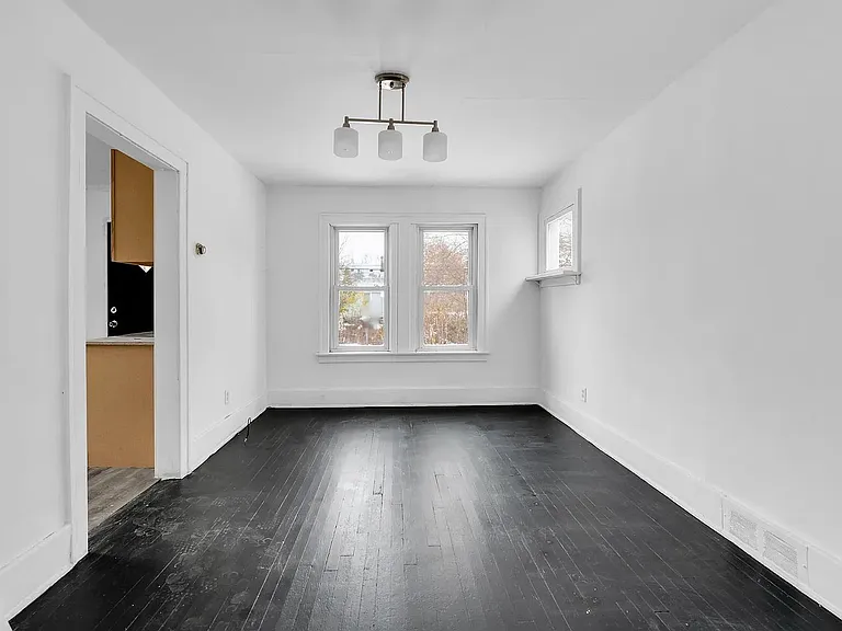 15906 Alden St — Photo 15