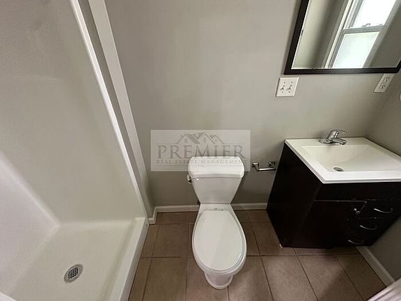 5th image of 4621 Terrace St