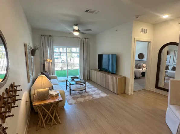 (undisclosed Address), San Marcos, TX 78666