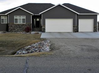 14135 Trail Boss Way, Bismarck, ND 58503