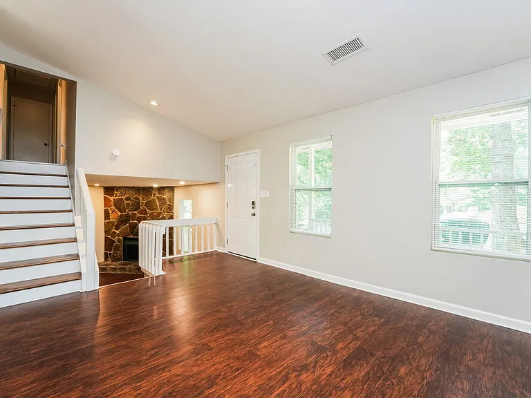 5394 Greenhedge Ct — Photo 7