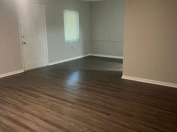 2nd image of 2319 W Bristol Ave APT 105