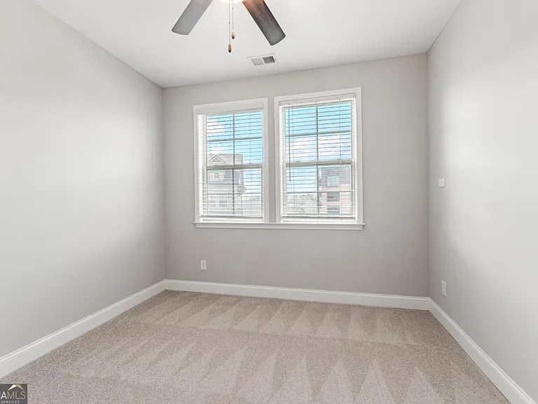 5051 Pinckney Ln — Photo 47