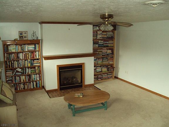 5th image of 232 Bonnie Ln