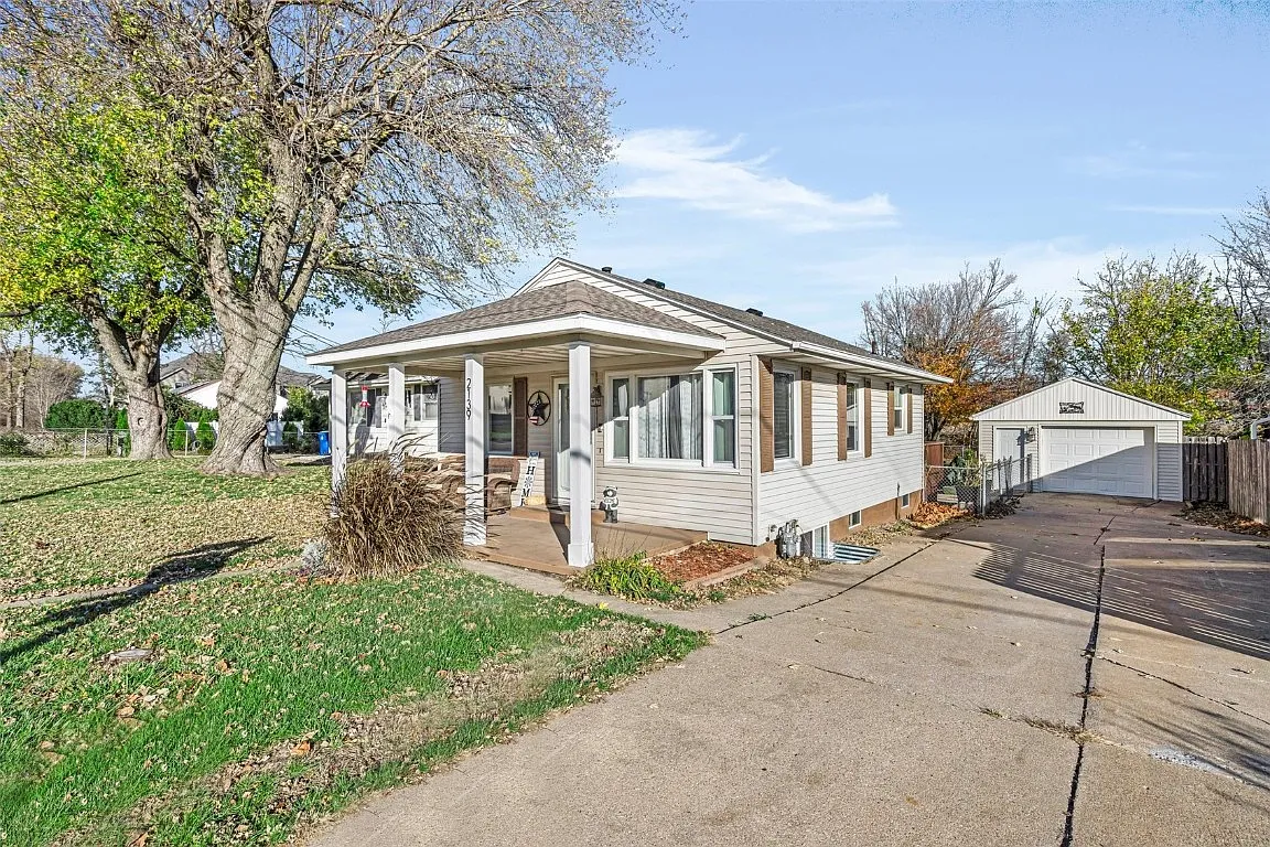 2139 Rockford Rd SW photo 1
