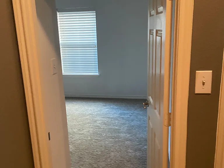 5304 Kathryn Dr — Photo 17