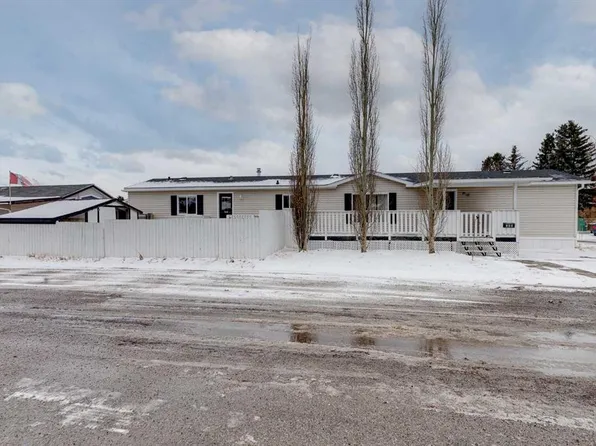 3223 83rd St NW #508, Calgary, AB T3B 5N1